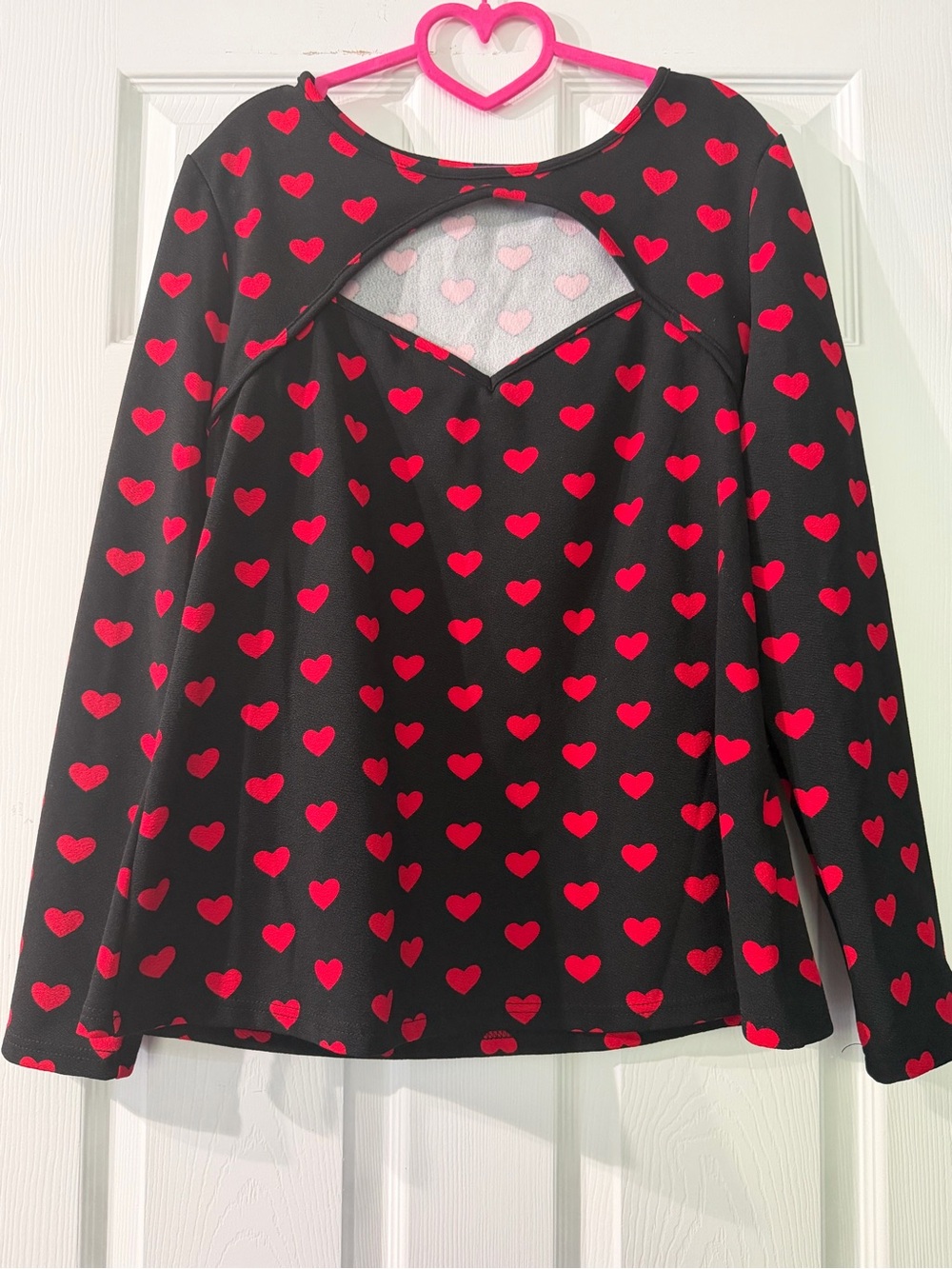 SHEIN Black Top With Red Heart Print Size 2XL